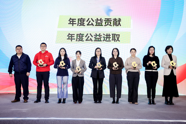 以长期主义温暖守护，以互惠之心科学救助 皇家宠物食品获2025筑梦者公益大会“年度公益进取”奖