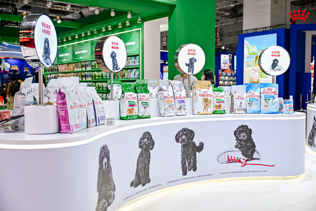 皇家展示了从幼宠到老年全生命周期的产品矩阵