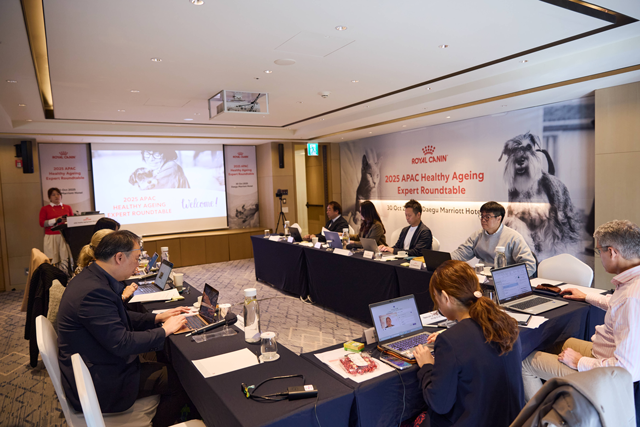 皇家主办的“健康老龄化专家圆桌会议”汇聚了来自亚太不同地区的8位顶尖兽医专家参与