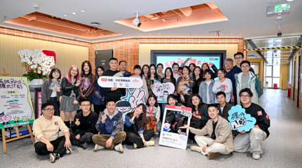 携宠上班，双向治愈：皇家携手小红书延续职场宠物友好