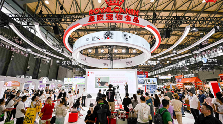 “新品发布、跨界合作、生态赋能”，皇家宠物食品多维引爆第27届亚宠展